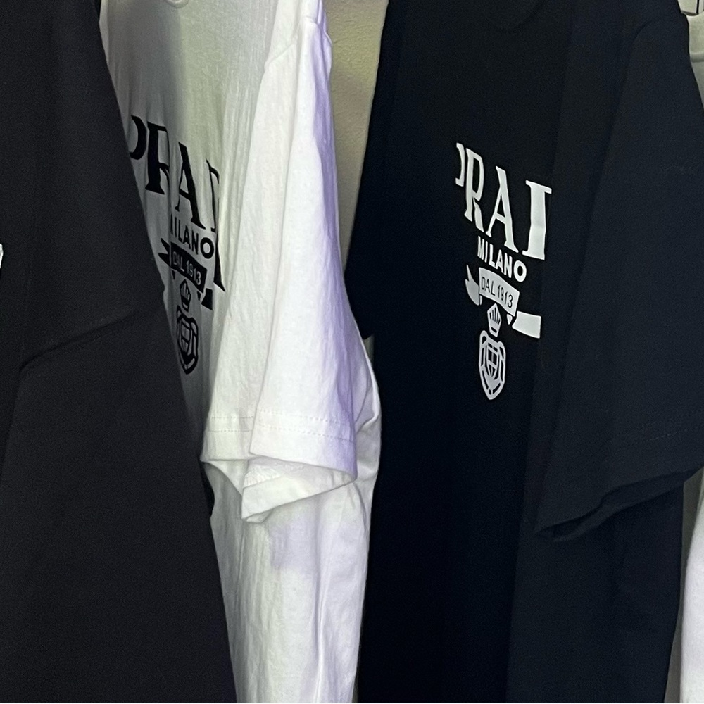 PRADA T-shirt    BLACK/WHITE